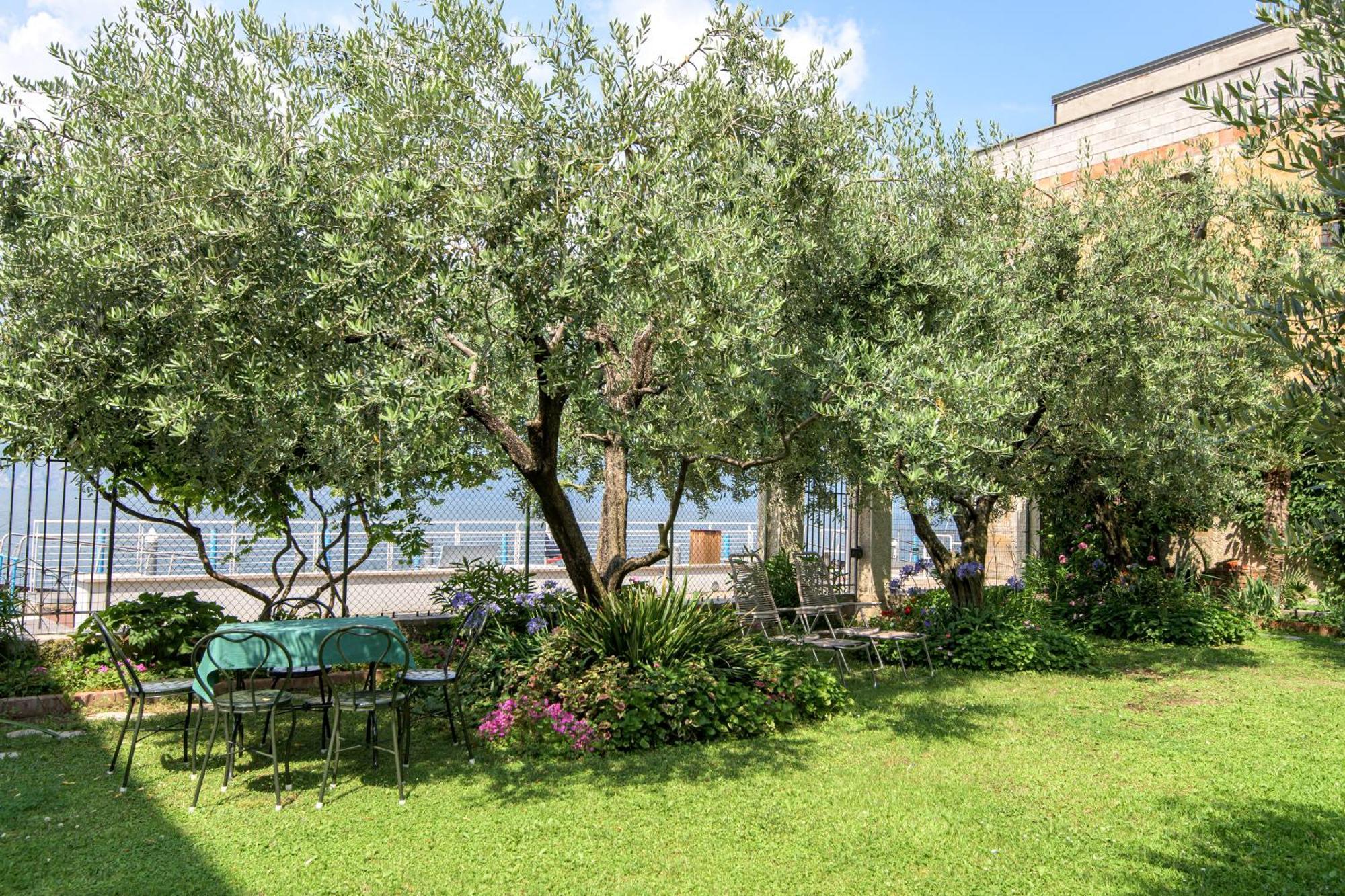 Residenza Di Prestigio In Riva Al Lago Marone Loft Εξωτερικό φωτογραφία